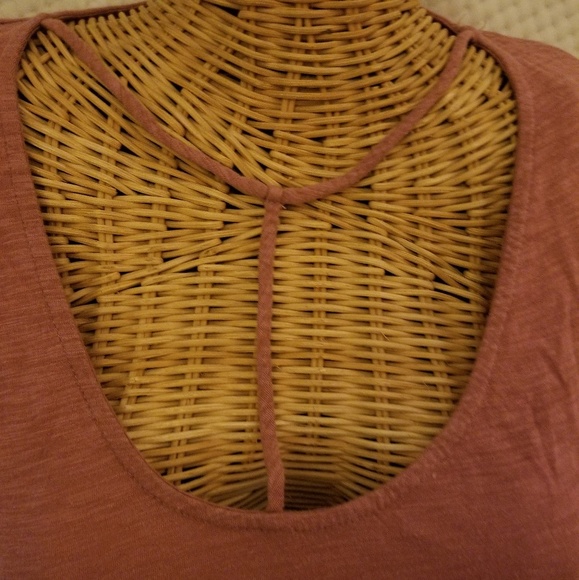 High low tee - Picture 4 of 4